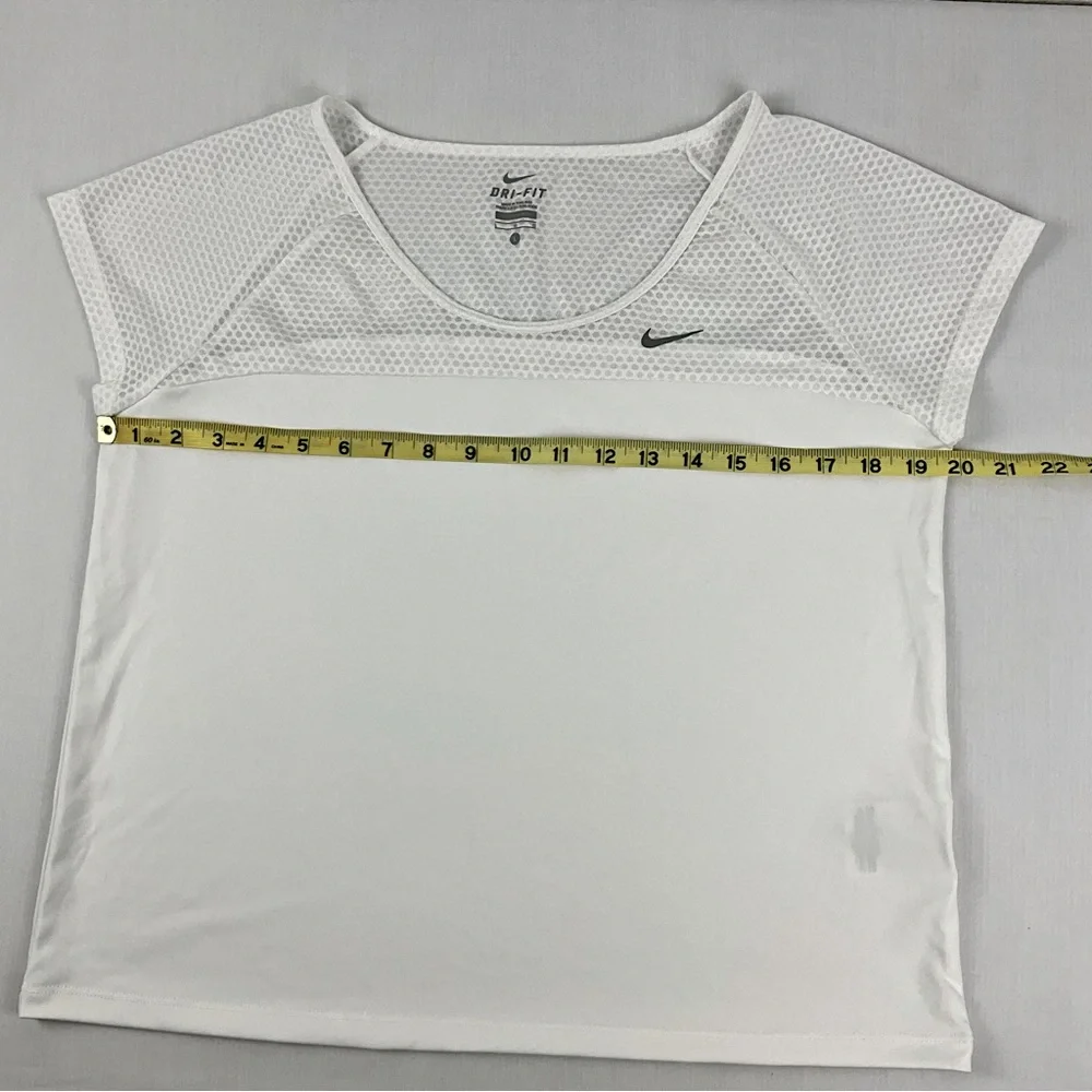 Nike DRI-FIT white TOP Women’s‎ Size L
